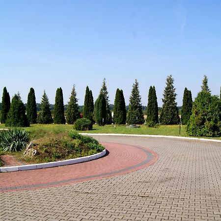 Hotel Holidays Slubice  Bagian luar foto