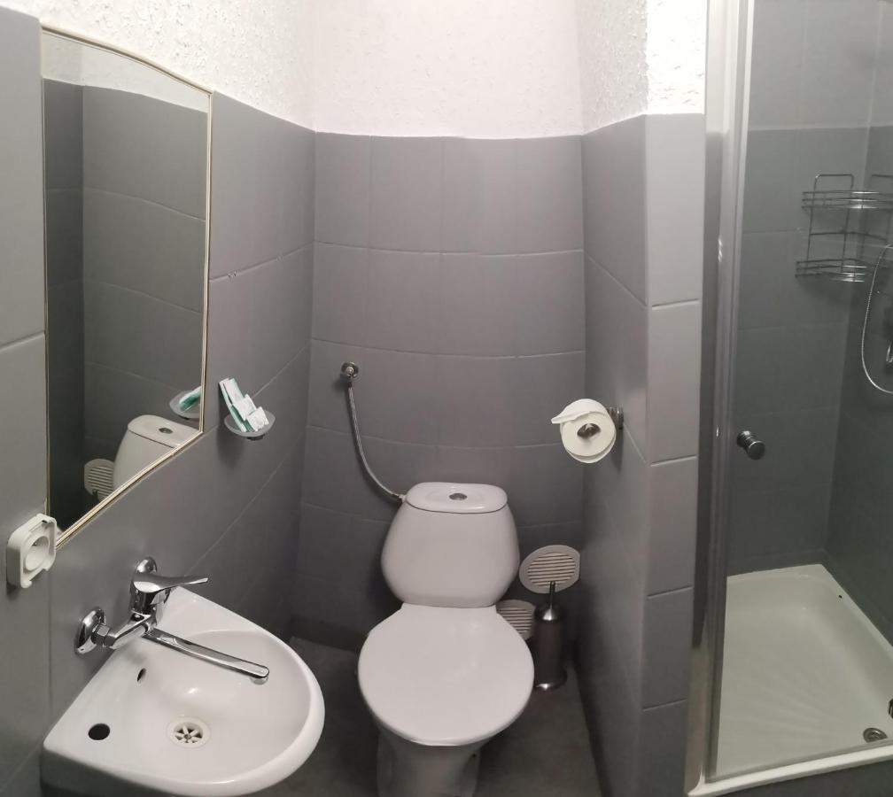 Hotel Holidays Slubice  Bagian luar foto